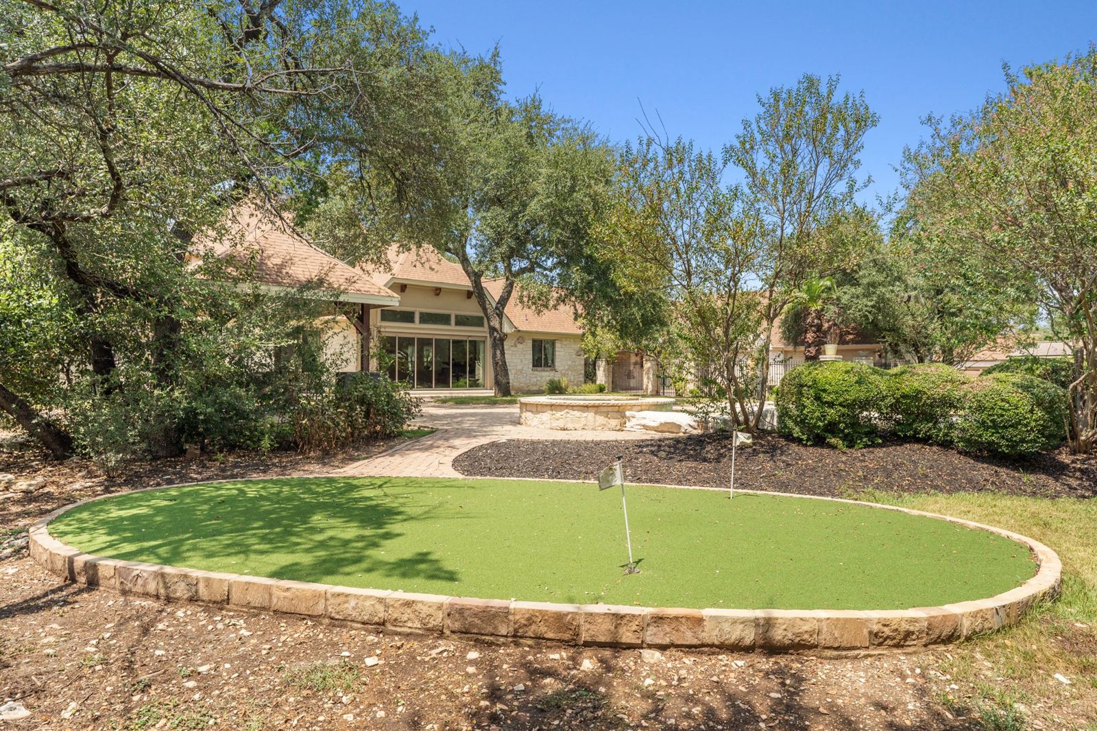 Private putting green in the garden