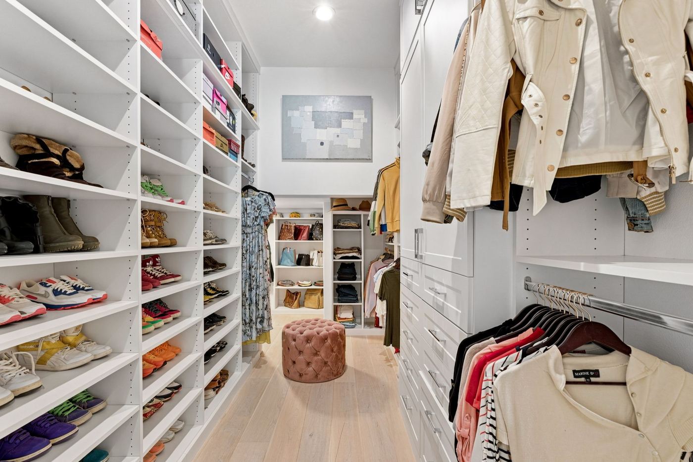 Second walk-in closet with vanity seat